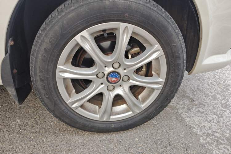 Used Geely Auto Diamond 2013 1.5L Manual Entry-Level Model Right Front Wheel Hub