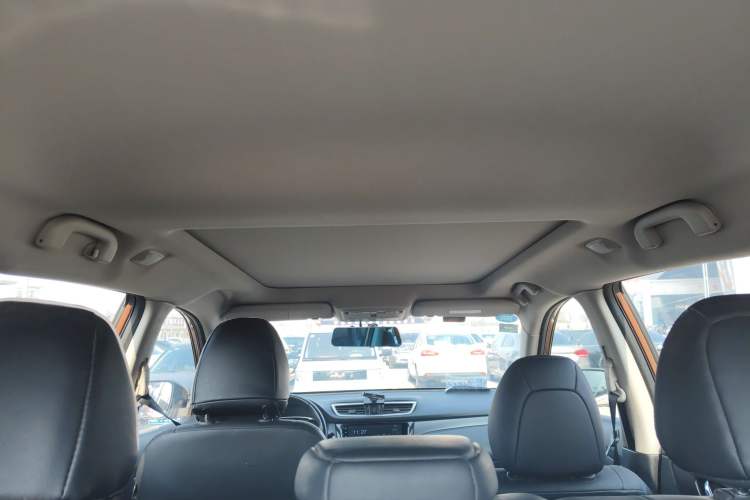 Used Nissan X-Trail 2015 2.0L CVT Comfort MAX Edition 2WD
