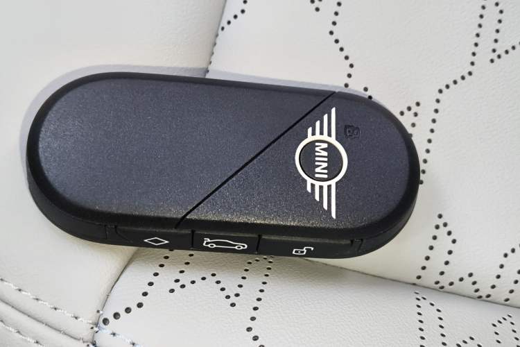 Used MINI Electric MINI COOPER 2024 452km COOPER SE Artist