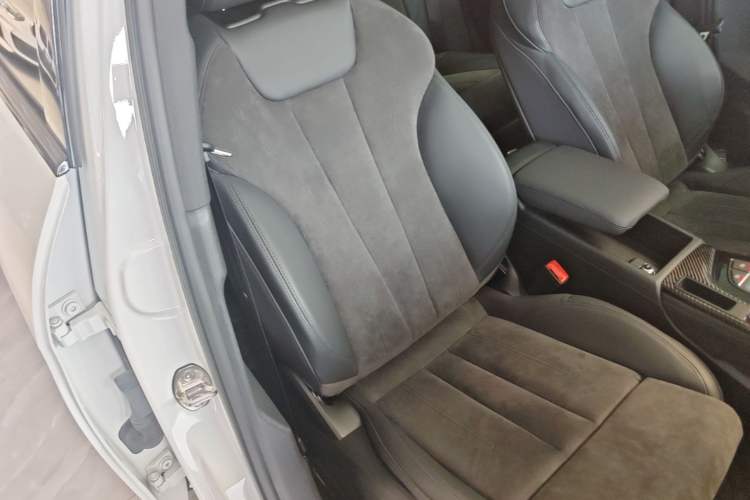 Used Audi A4L 2024 45 TFSI quattro Prestige Dynamic Edition
