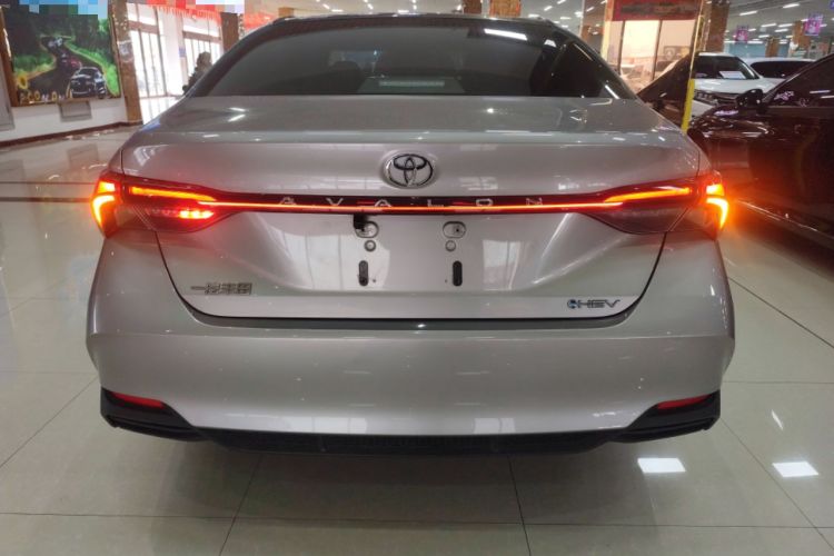 Used Toyota Avalon 2024 Dual-Motor 2.0L Premium Edition Rear