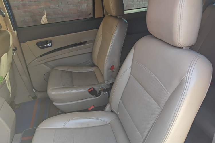 Used Wuling Hongguang 2013 1.5L S Luxury Model
