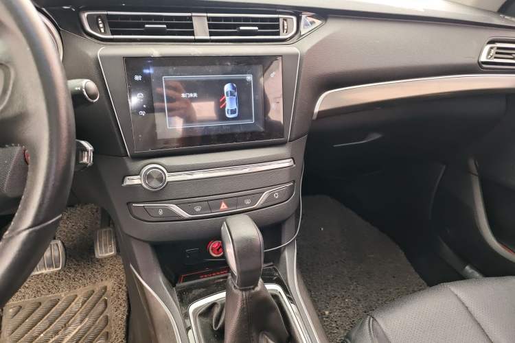 Used Peugeot 408 2014 1.8L Automatic Luxury Edition Audio And AC Panel