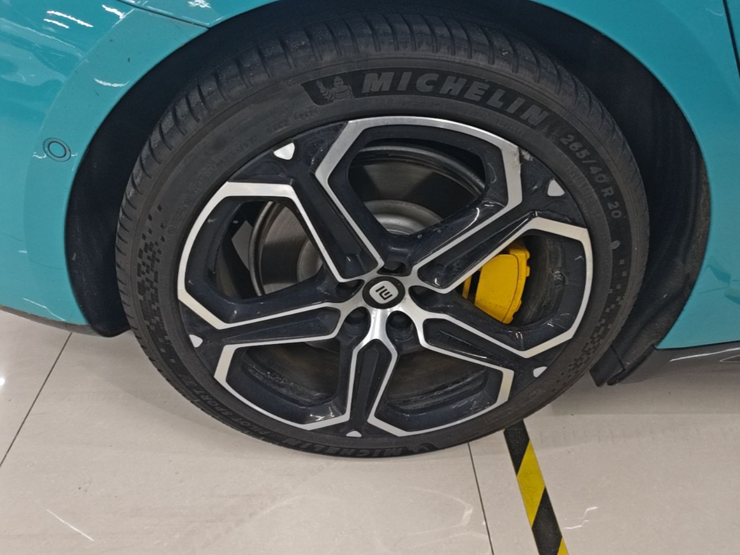Xiaomi Auto SU7 2024 Four-Wheel-Drive Max Founder's Edition — снимка 11
