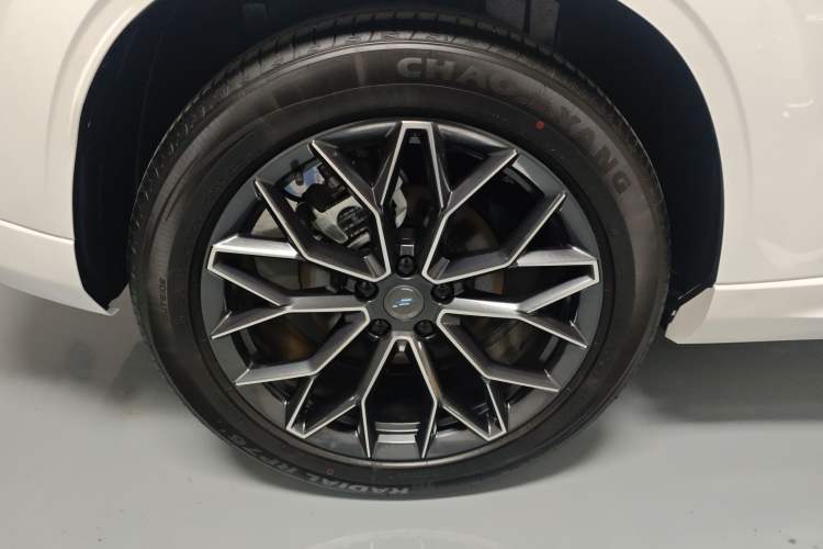 Used Oshan Z6 New Energy 2023 ZhiDian iDD 150KM Flagship PLUS Smart Parking Edition