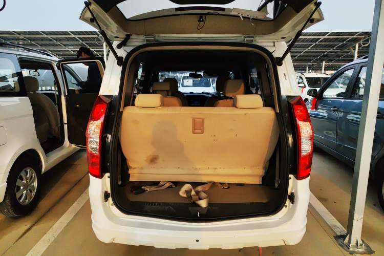 Used Wuling Hongguang 2014 1.5L S Standard Version
