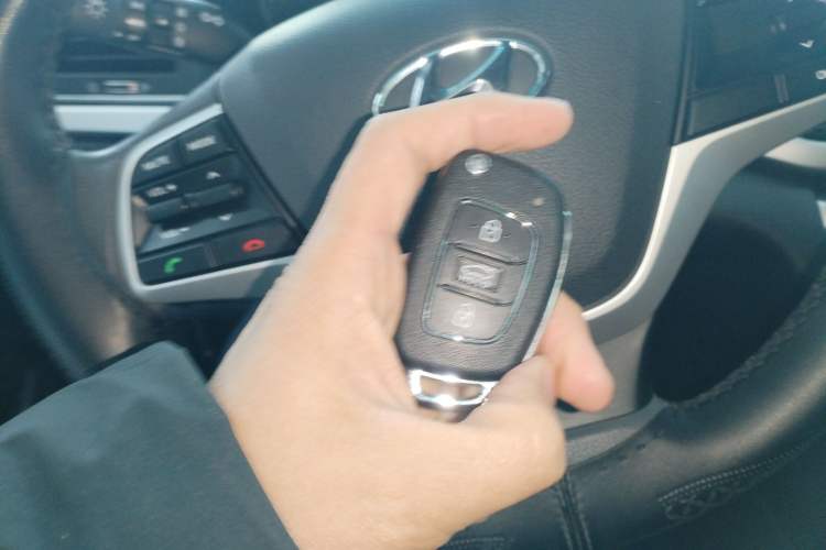 Used Hyundai Elantra (6th Generation / Lingdong) 2016 1.6L Automatic ZhiXuan – Elite Version