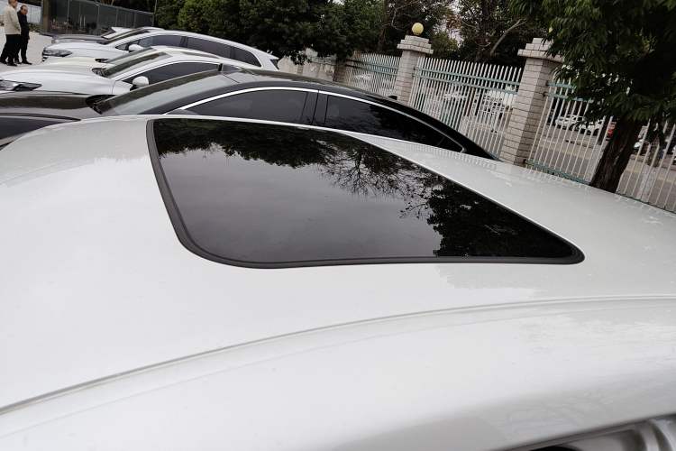 Used Lexus ES 2018 300h Premier Edition China VI Standard