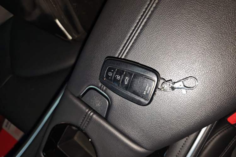 Used Toyota Avalon 2022 Dual-Engine 2.5L Luxury Edition