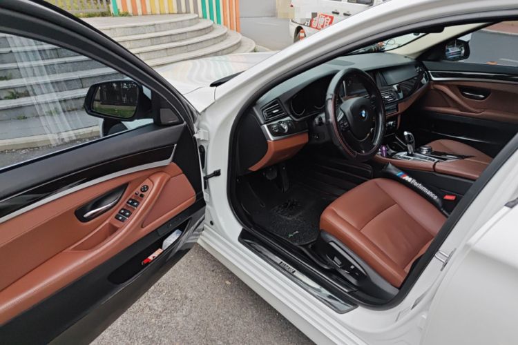 Used BMW 5 Series 2017 528Li xDrive Leading Model
