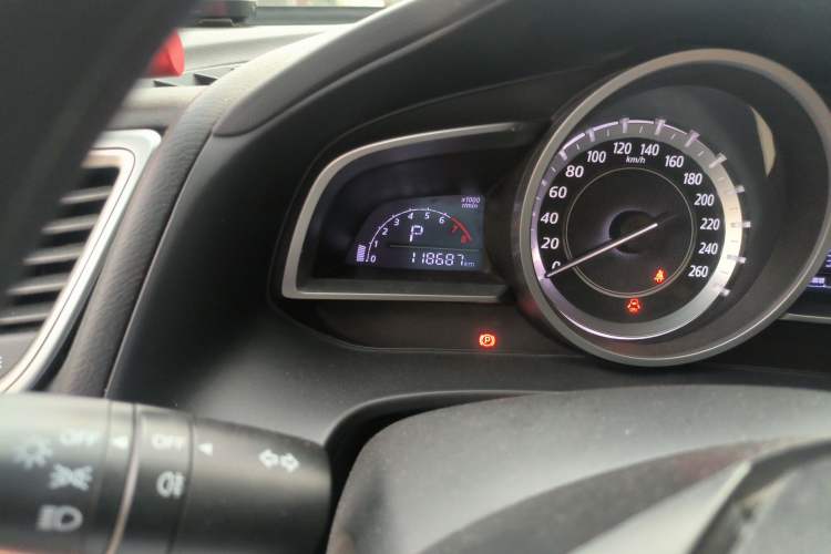 Used Mazda CX-4 2016 2.0L Automatic 2WD Blue Sky Dynamic Edition Odometer Close Up