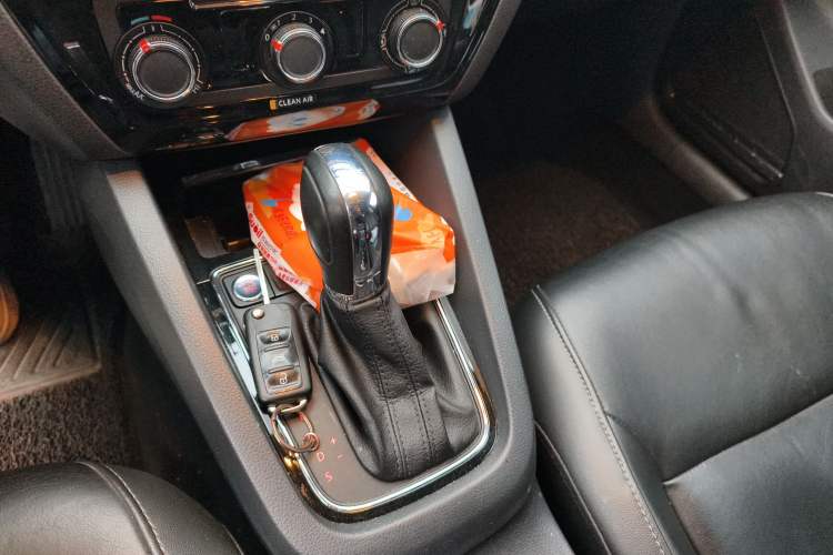 Used Volkswagen Sagitar 2017 1.6L Automatic Comfort Model