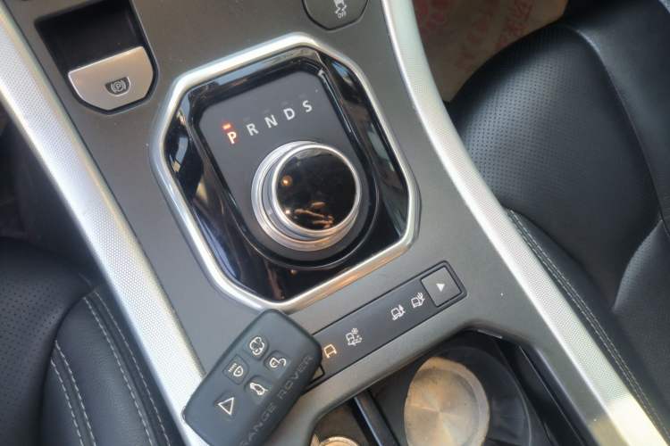 Used Land Rover Range Evoque 2013 2.0T 5-Door Ignite Edition Gear Lever