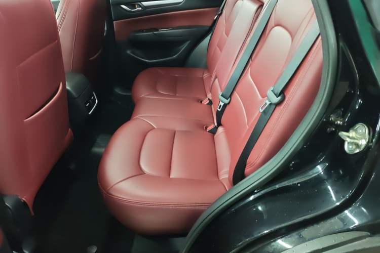 Used Mazda CX-5 2021 2.0L Automatic Two-Wheel Drive Smart Version Left Rear Seat