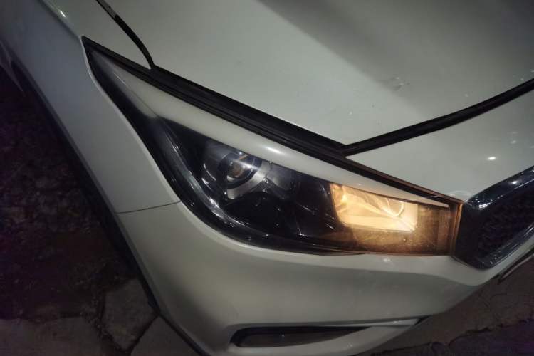 Used CHANGAN Lingxuan 2017 1.5T Manual Joyful & Happy Model