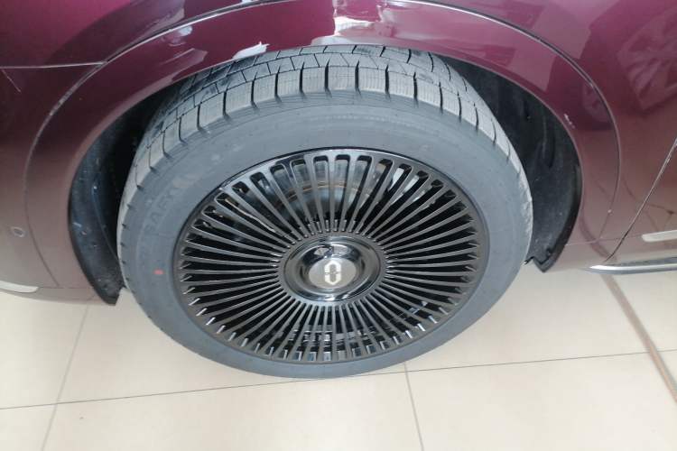 Used Hima AITO M9 2025 Extended-Range Ultra Version 52 kWh 6-Seater