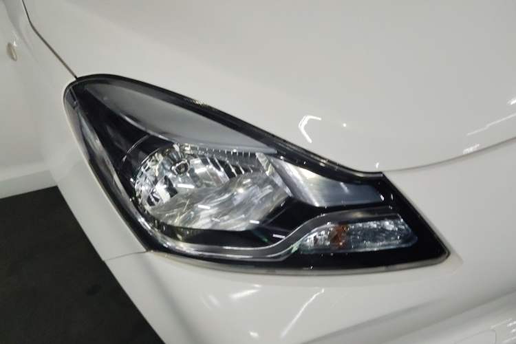 Used CHANGAN Benni E-Star 2022 National Edition Colorful Limited Edition (Fast-Charging Version) Lithium Iron Phosphate Exterior 6