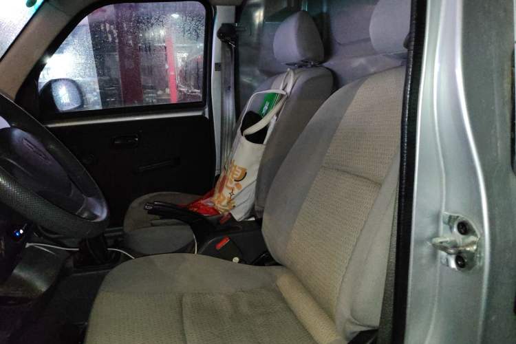 Used Jinbei Hiace X30 2023 1.5L Super-Enjoyment Van 2/5 Seats Non-Air-Conditioned Version SWC15M