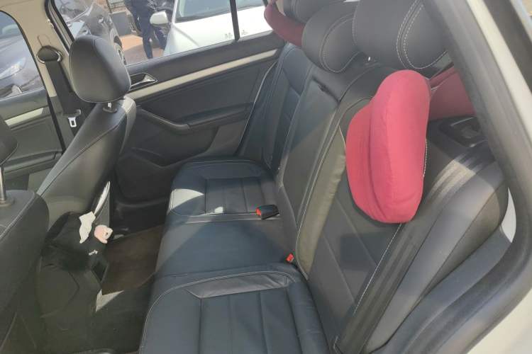 Used Volkswagen Gran Lavida 2015 230TSI DSG Comfort Edition
