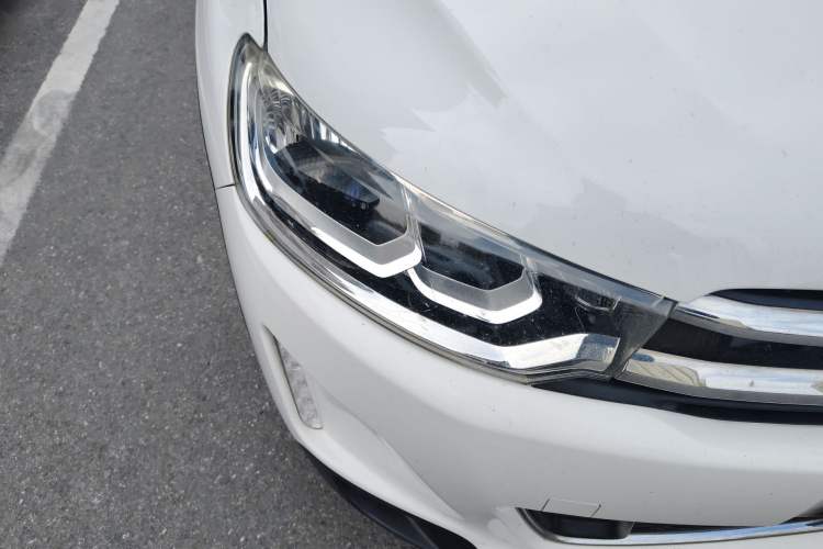 Used Citroen C3-XR 2015 1.6L Automatic Pioneer Model Right Front Headlight