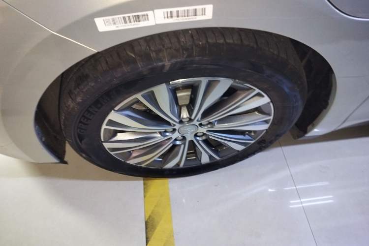 Used Hongqi E-QM5 2024 610 km PLUS