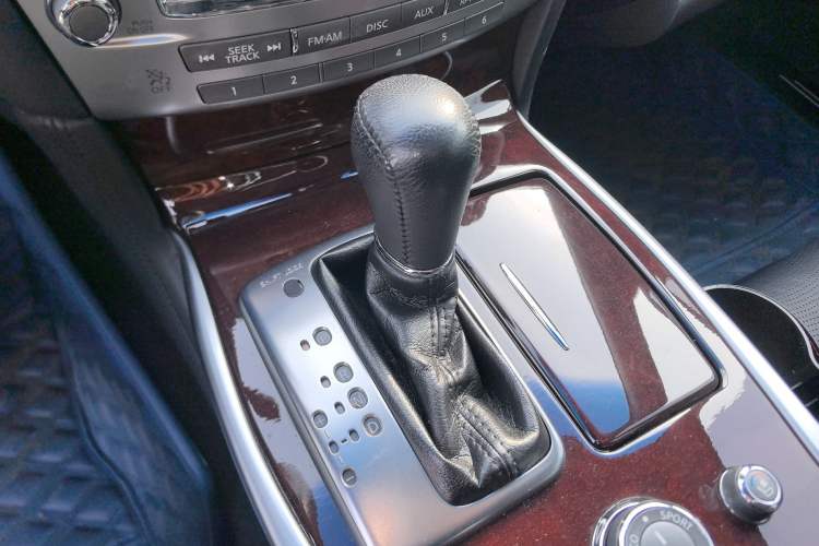 Used Infiniti Q70 2013 Q70L 2.5L Comfort Edition