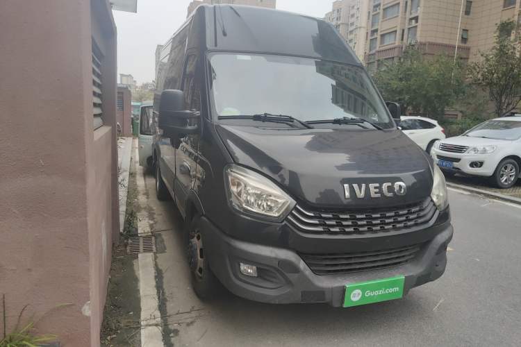 Used Iveco Eurocargo 2021 2.0T Manual Super Rui Long Wheelbase Short Overhang High Roof Side-Sliding Door F1A
