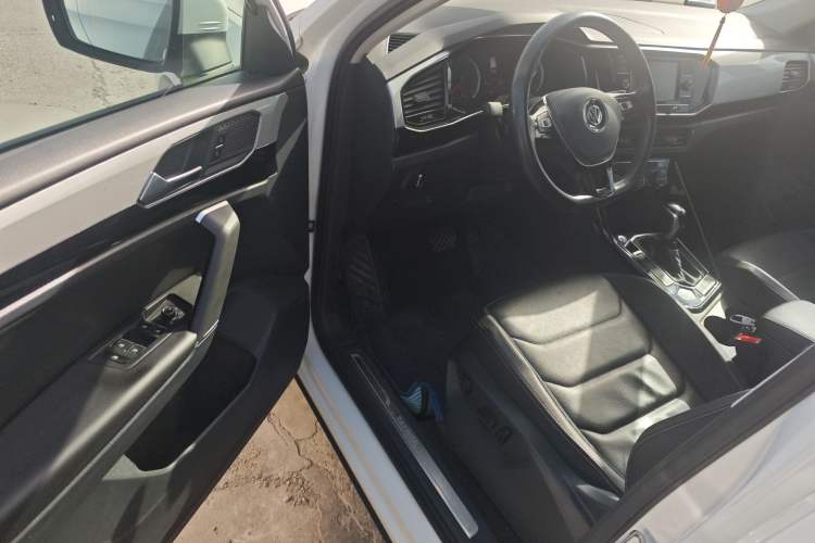 Used Volkswagen Tayron 2019 330TSI Two-Wheel Drive Luxury Model China VI Standard