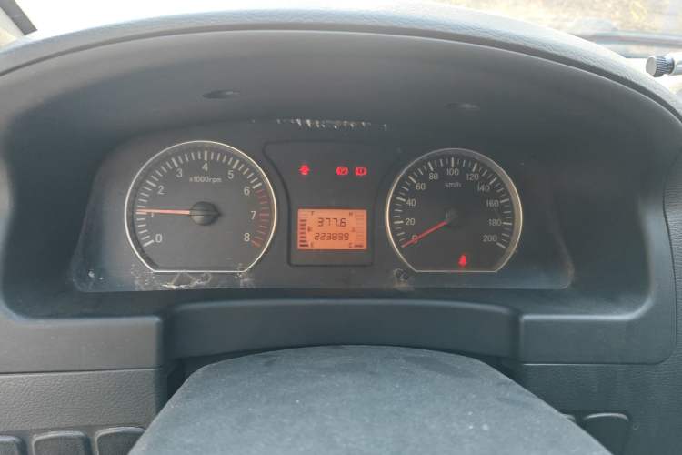 Used FORTHING Lingzhi 2014 V3 1.5L 7-Seater Luxury Model
