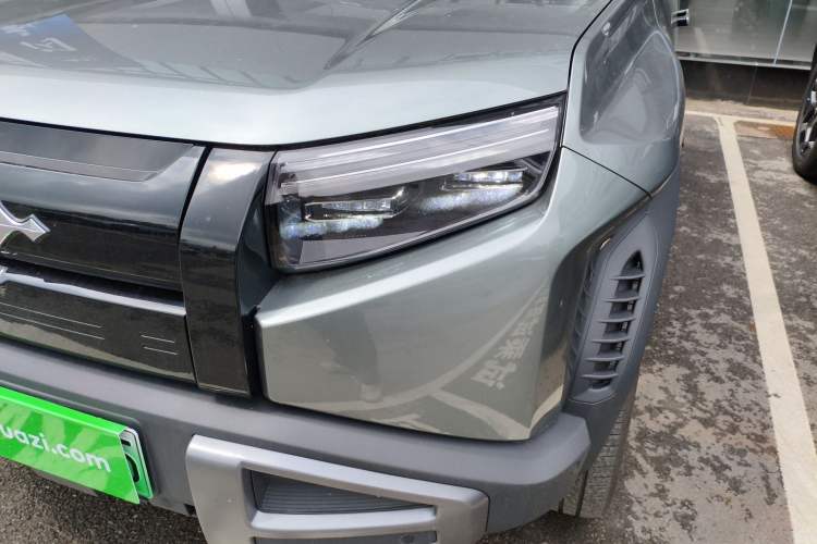 Used Formula Leopard Titanium 3 2025 501KM All-Wheel Drive Intelligent Driving Ultra Version
