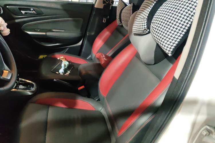 Used CHANGAN CS15 2017 1.5L Automatic Luxury Model with Sunroof
