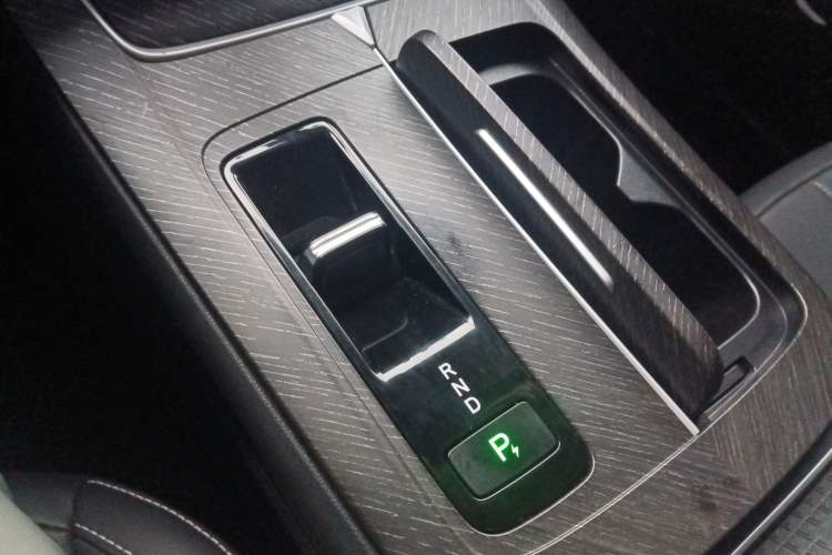 Used Venucia V DD-i 2023 110 km iE Version
