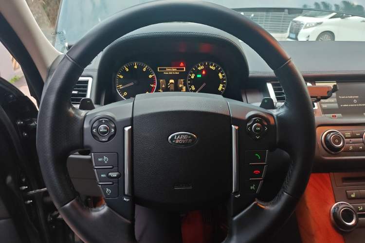 Used Land Rover Range Rover 2011 5.0 NA V8 HSE