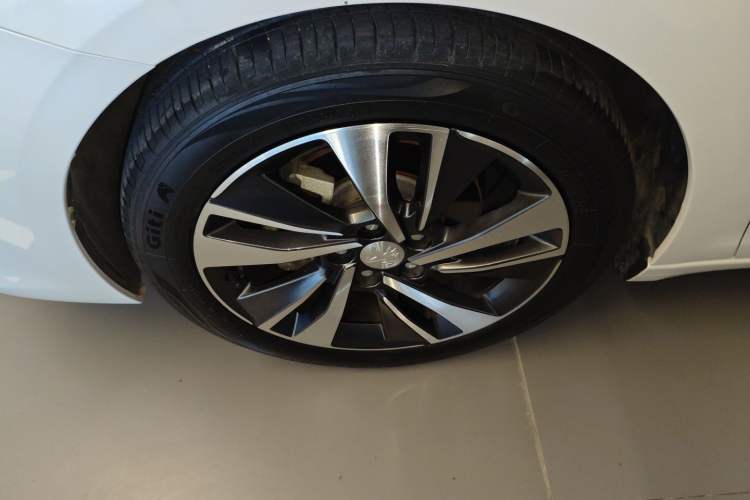 Used Peugeot 408 2020 230THP 10th Anniversary Premium Edition Left Front Wheel Hub