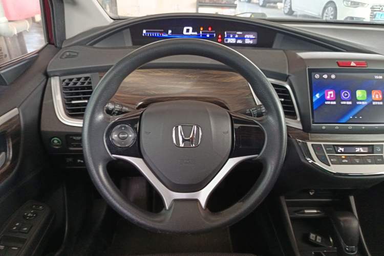 Used Honda Jade 2017 1.8L automatic Comfort version 5 seats
