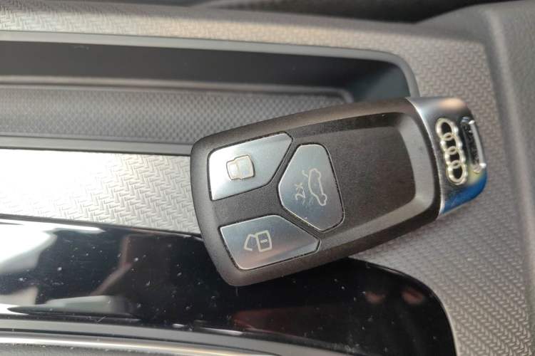 Used Audi Q5L 2023 40T Luxury Dynamic Model