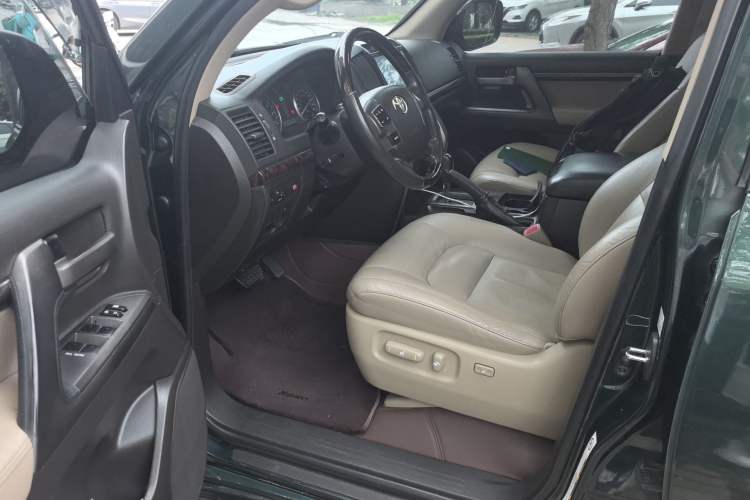 Used Toyota Land Cruiser 2010 4.0L Automatic VX