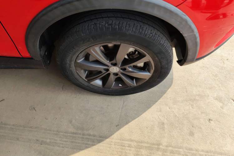 Used BYD Yuan New Energy 2018 EV360 Smart Connect Cool Edition Right Front Wheel Hub