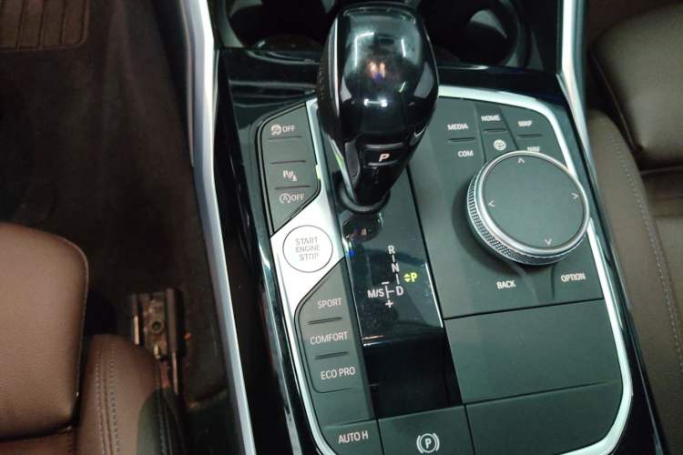 Used BMW 3 Series 2020 325Li First Edition Gear Lever