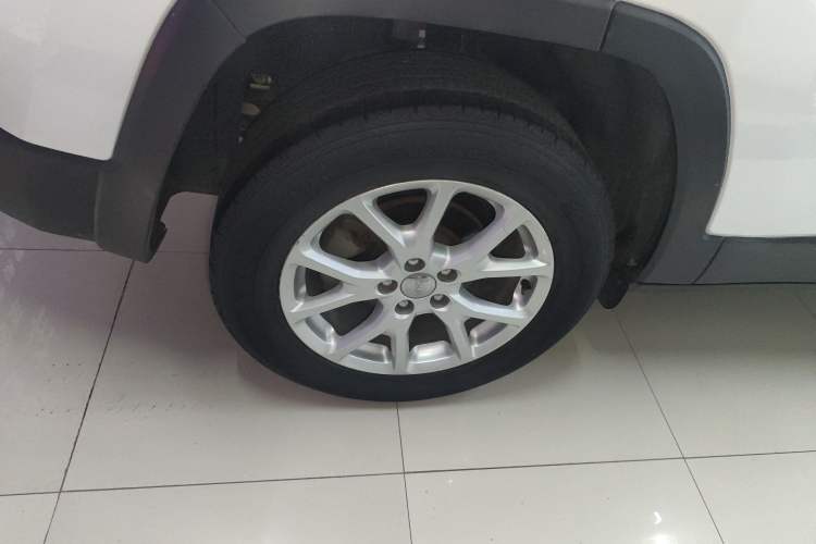 Used Jeep Cherokee 2017 2.0L Superior Edition
