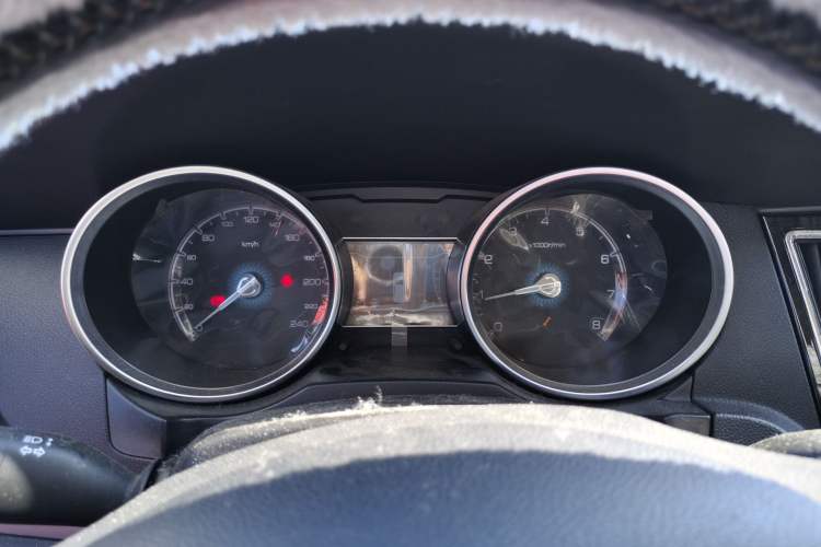 Used Zotye SR7 2016 1.5T CVT Cube Heart Edition China IV Standard
