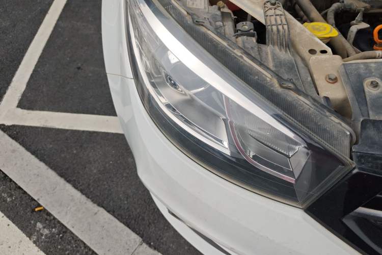 Used Chery Tiggo 3 2016 1.6L Manual Fashion Edition Right Front Headlight