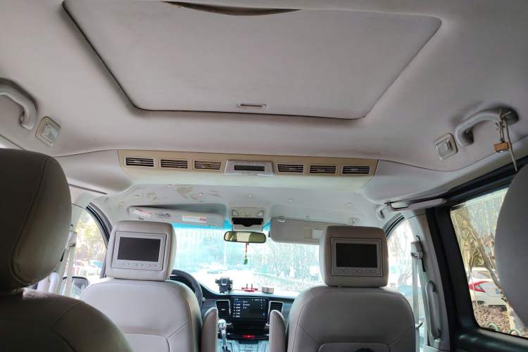 Used JAC Refine M5 2013 2.0T Gasoline Automatic Business Edition