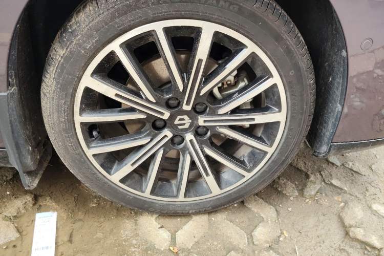 Used Leapmotor B01 2025 650 Enjoyment Edition Right Front Wheel Hub