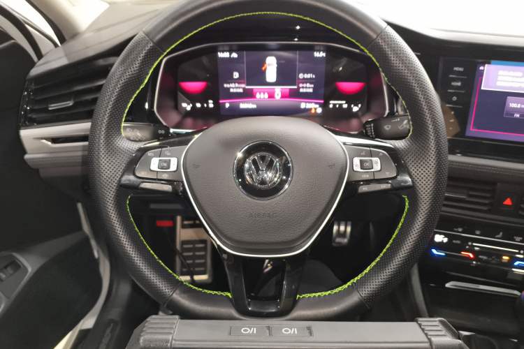 Used Volkswagen Sagitar 2021 280TSI DSG Excellence Edition Steering Wheel