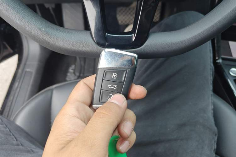 Used Volkswagen Passat 2019 280TSI Business Edition China VI Vehicle Key