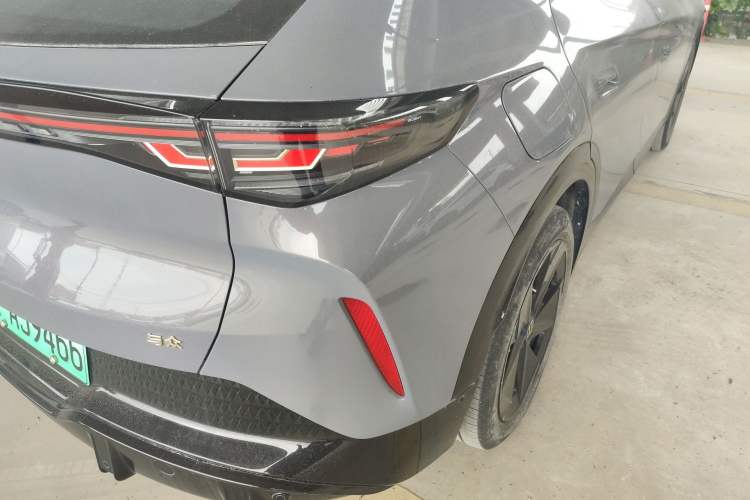 Used Volkswagen ID.UNYX 2024 Pro Long-Range Version Exterior 3