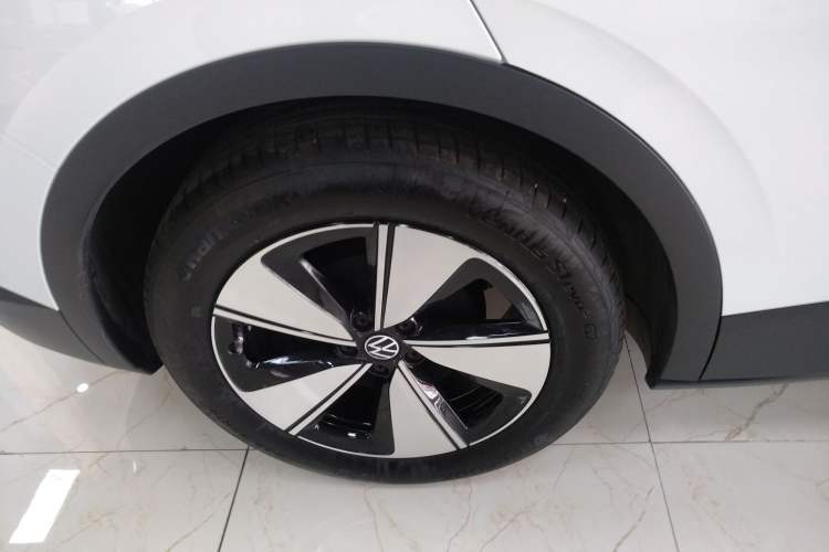 Used Volkswagen ID.4 X 2025 Smart Version Pure & Intelligent Enjoyment Edition Exterior 5