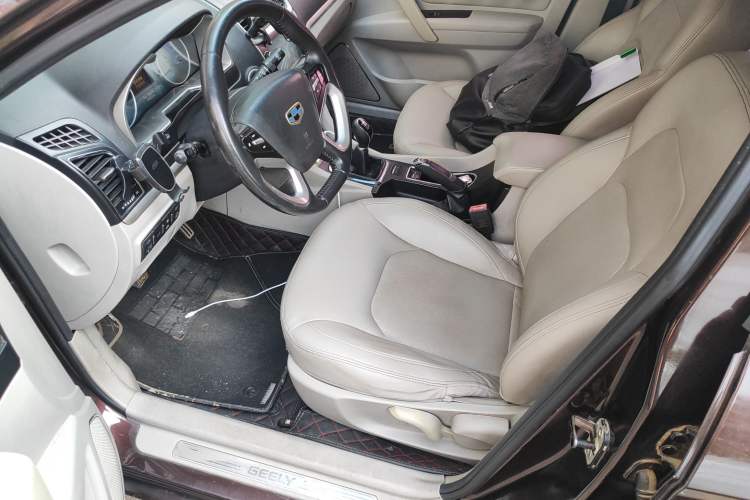 Used Geely Auto Emgrand 2014 Sedan 1.3T Manual Elite Model
