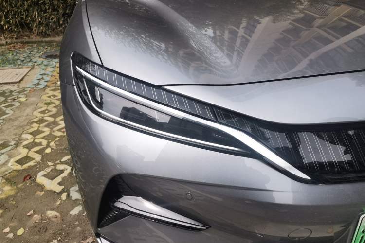 Used BYD Song L EV 2024 550 km Excellence Version Right Front Headlight